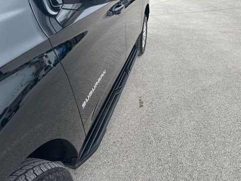 Used 2023 Chevrolet Suburban LT w/ Luxury Package AWD/4WD image 13