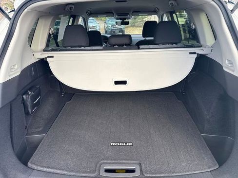Certified 2023 Nissan Rogue SV AWD/4WD image 16