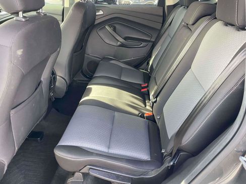 Used 2019 Ford Escape SE image 6