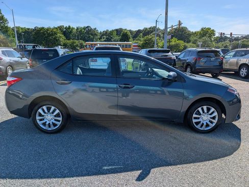 Used 2016 Toyota Corolla LE FWD image 7