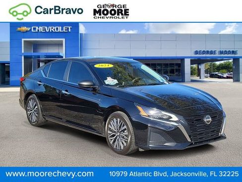 Used 2024 Nissan Altima 2.5 SV image 1