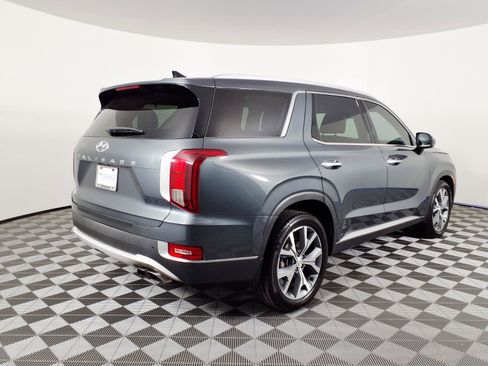 Used 2022 Hyundai Palisade SEL w/ Premium Package FWD image 4