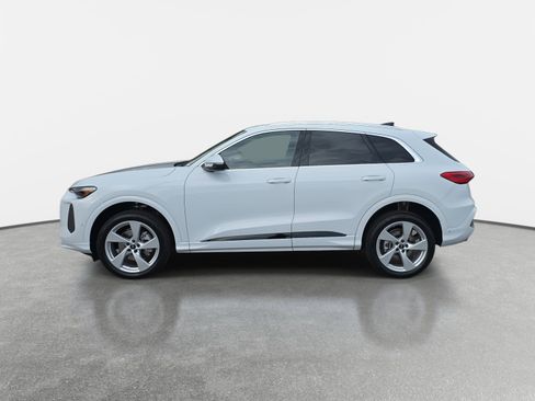 New 2025 Audi Q5 Premium Plus image 8