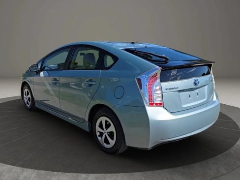Used 2015 Toyota Prius Two FWD image 4