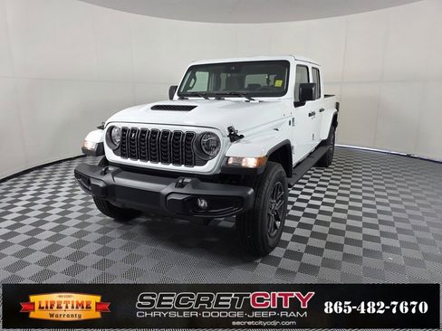 New 2025 Jeep Gladiator Sport image 3