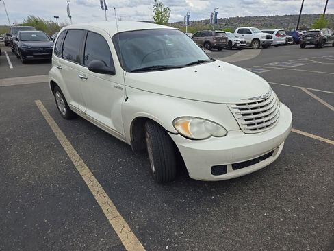 Used 2006 Chrysler PT Cruiser Touring image 2