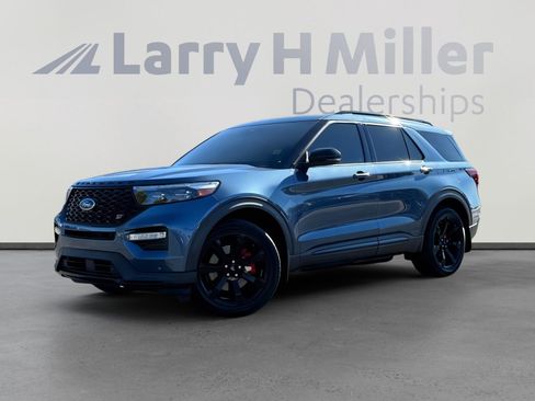 Used 2020 Ford Explorer ST w/ ST Street Pack image 2