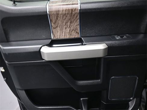 Used 2019 Ford F250 Lariat image 18