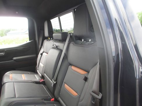 Used 2023 GMC Sierra 1500 AT4 w/ AT4 Premium Package AWD/4WD image 27