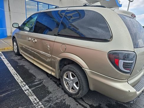 Used 2006 Dodge Grand Caravan SXT w/ Leather Interior Group FWD image 5