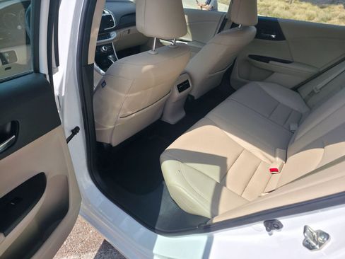 Used 2015 Honda Accord Touring image 28