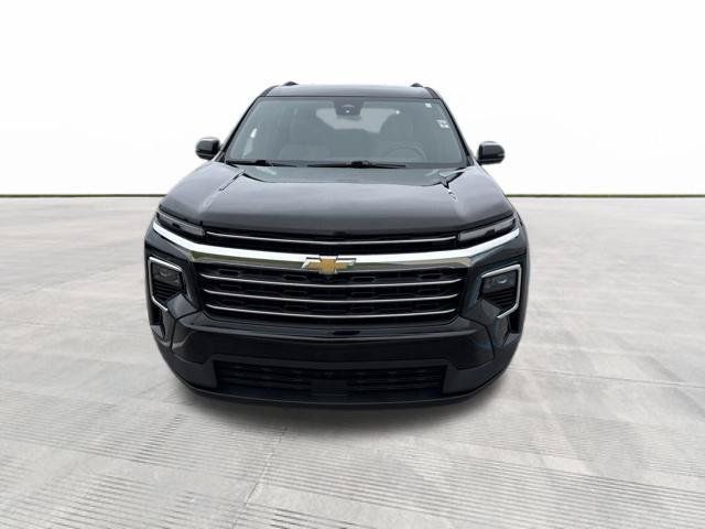 Used 2024 Chevrolet Traverse LT FWD image 2