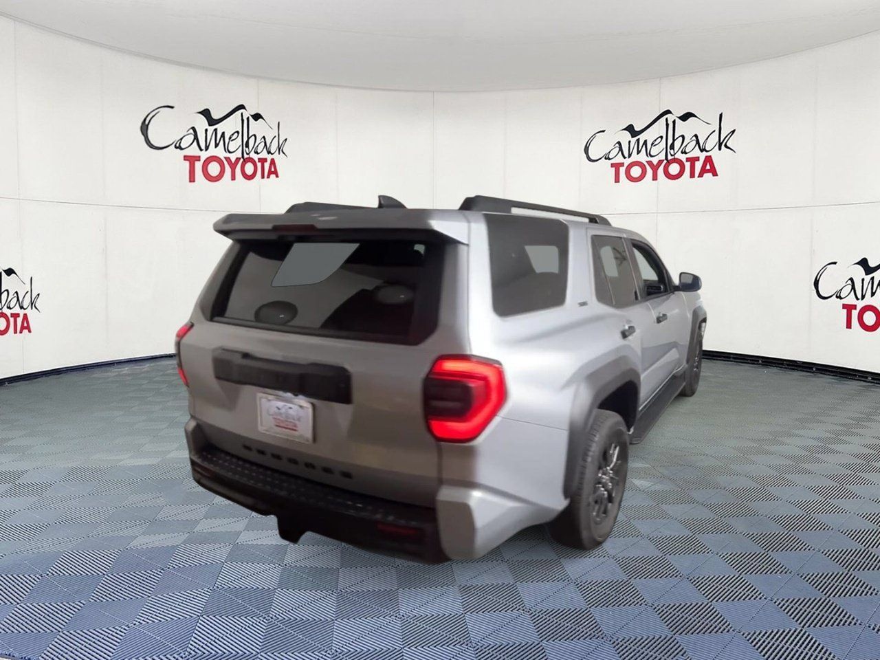 Used 2025 Toyota 4Runner SR5 AWD/4WD image 9