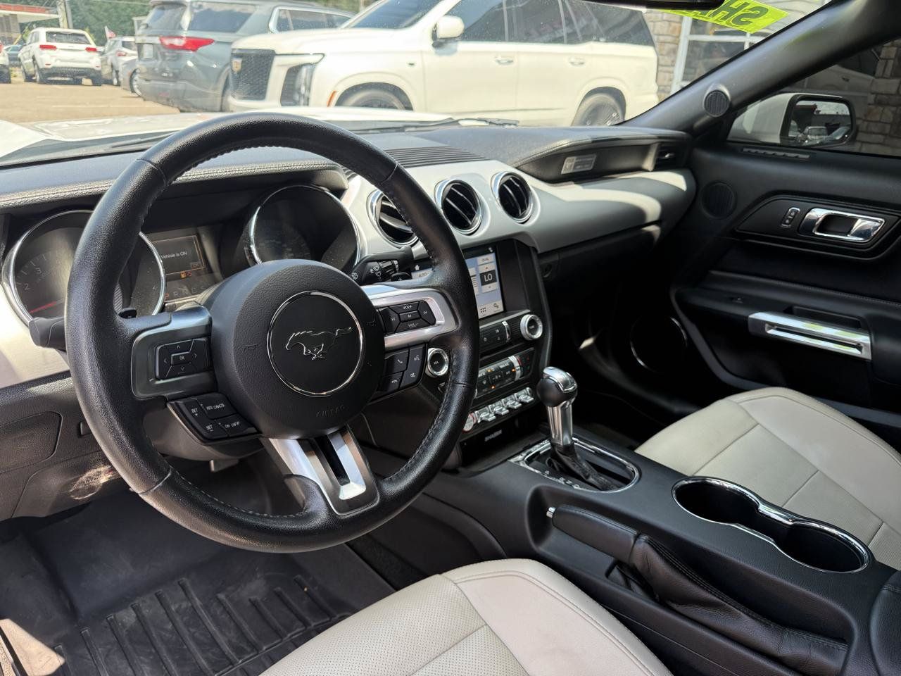 Used 2017 Ford Mustang GT Premium w/ Equipment Group 401A RWD image 23