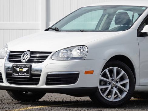Used 2010 Volkswagen Jetta Limited Edition FWD image 10