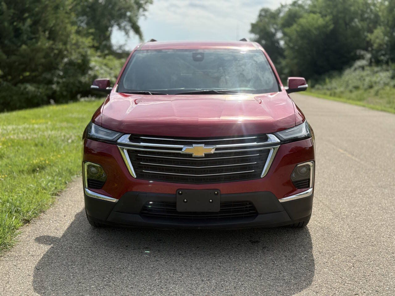 Used 2023 Chevrolet Traverse LT AWD/4WD image 3