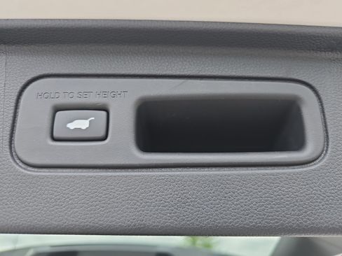 Used 2025 Honda Pilot Elite image 14