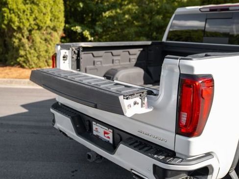 Used 2019 GMC Sierra 1500 Denali w/ Denali Ultimate Package AWD/4WD image 20