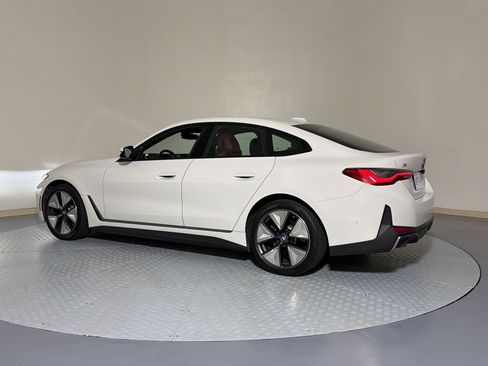 Used 2023 BMW i4 eDrive35 RWD image 3
