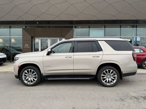 Used 2021 Chevrolet Tahoe LT w/ LT Signature Package AWD/4WD image 8