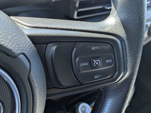 Used 2025 Jeep Gladiator Sport AWD/4WD image 25