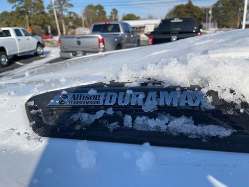 Used 2023 Chevrolet Silverado 2500 LTZ image 9