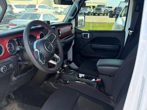 Used 2023 Jeep Gladiator Rubicon w/ LED Lighting Group AWD/4WD image 7