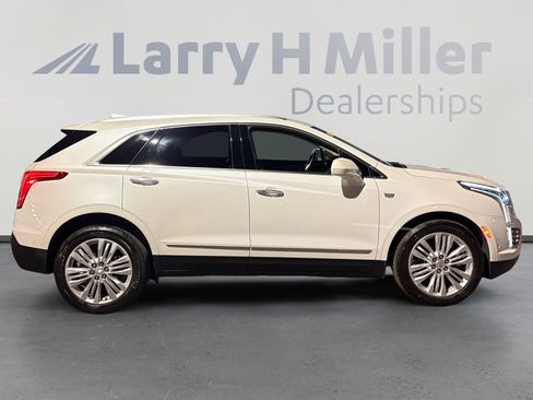 Used 2019 Cadillac XT5 Premium Luxury w/ Driver Assist Package image 6