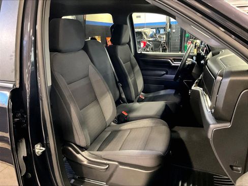Used 2024 Chevrolet Silverado 1500 LT image 11