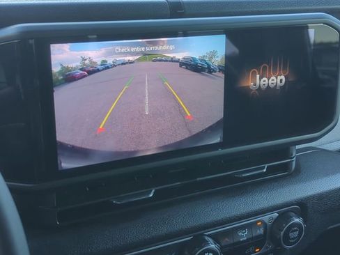 Used 2025 Jeep Wrangler Unlimited Sport AWD/4WD image 18