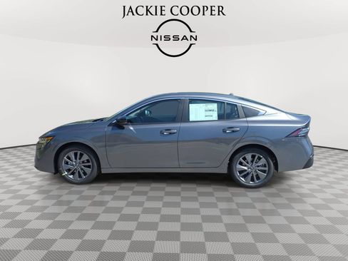 New 2026 Nissan Sentra SL w/ Floor Mat Package FWD image 8