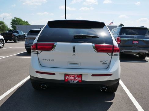 Used 2011 Lincoln MKX AWD w/ 101A Rapid Spec Order Code image 4