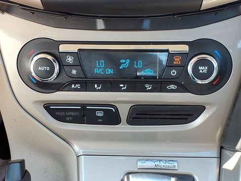 Used 2012 Ford Focus SEL FWD image 16