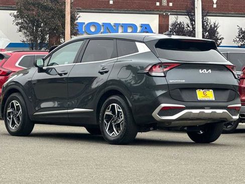 Used 2024 Kia Sportage LX image 6