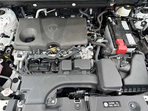 Certified 2025 Toyota RAV4 LE FWD image 17