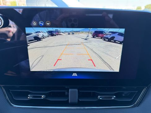 Used 2025 Chevrolet Equinox RS w/ Convenience Package III AWD/4WD image 23