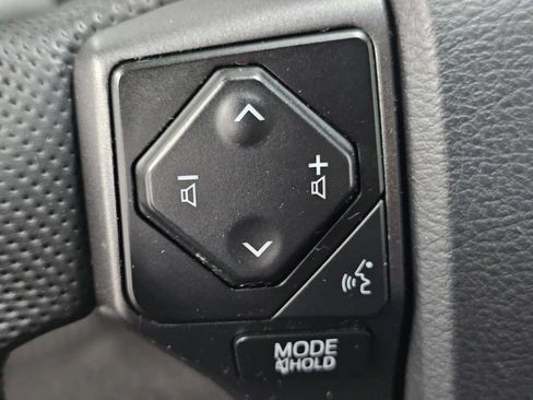 Used 2023 Toyota Tacoma TRD Sport AWD/4WD image 31
