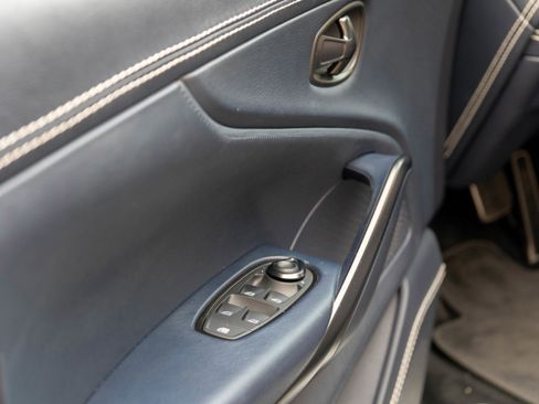 Used 2021 Aston Martin DBX image 14