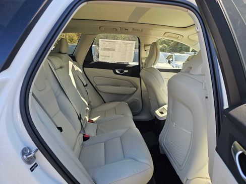 New 2026 Volvo XC60 T8 Ultra w/ Protection Package Premier AWD/4WD image 11