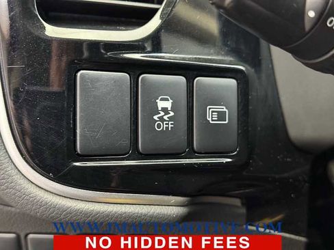 Used 2015 Mitsubishi Outlander SE AWD/4WD image 34