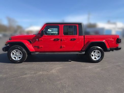 Used 2021 Jeep Gladiator Sport AWD/4WD image 4