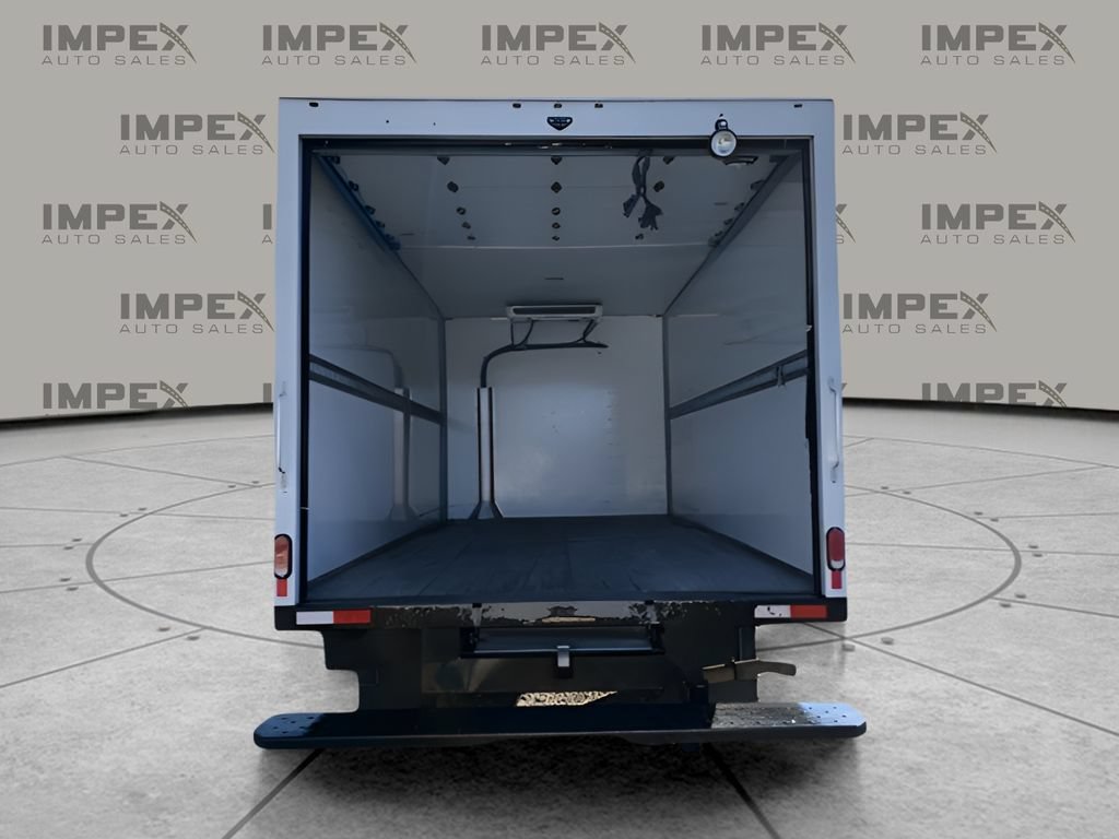 Used 2024 Chevrolet Express 3500 w/ Power Convenience Package RWD image 30