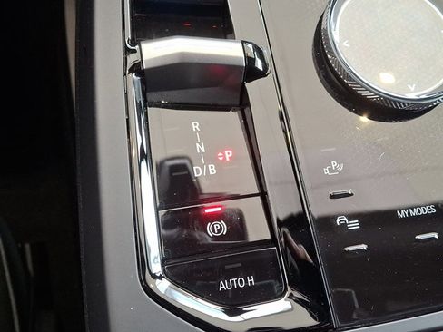 Certified 2025 BMW iX xDrive50 w/ Premium Package image 16