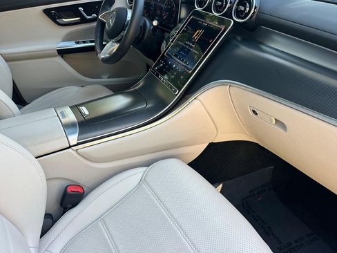 Certified 2024 Mercedes-Benz GLC 300 image 33
