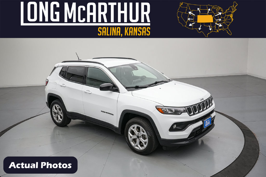 Used 2025 Jeep Compass Latitude AWD/4WD image 1