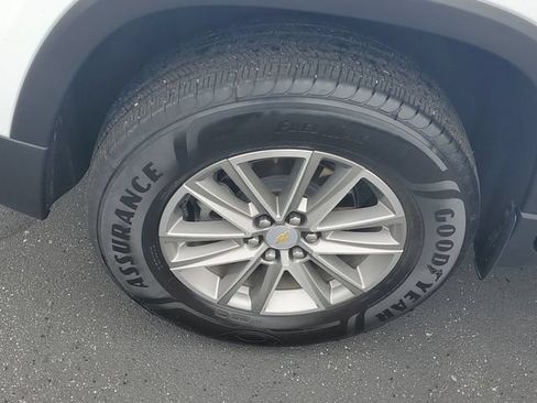 Certified 2024 Chevrolet Traverse LT w/ LPO, Floor Liner Package AWD/4WD image 5