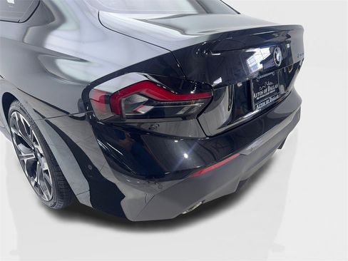 Used 2025 BMW 230i Coupe w/ M Sport Package image 19