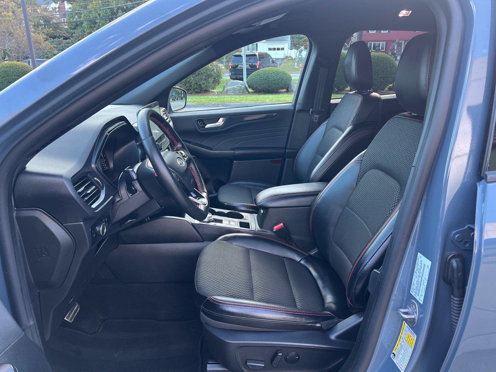 Used 2024 Ford Escape ST-Line w/ Tech Pack #1 AWD/4WD image 17
