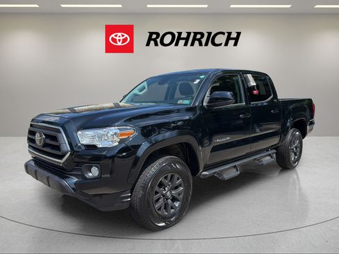 Used 2023 Toyota Tacoma SR5 AWD/4WD image 1