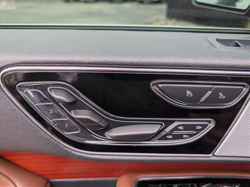 Certified 2023 Lincoln Navigator L Reserve image 35